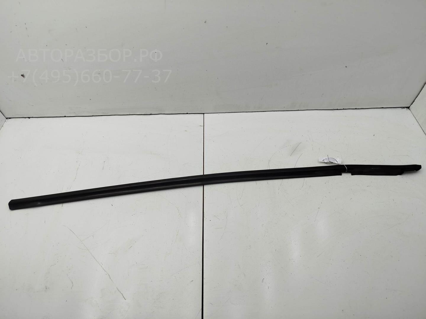 Накладка стекла переднего левого