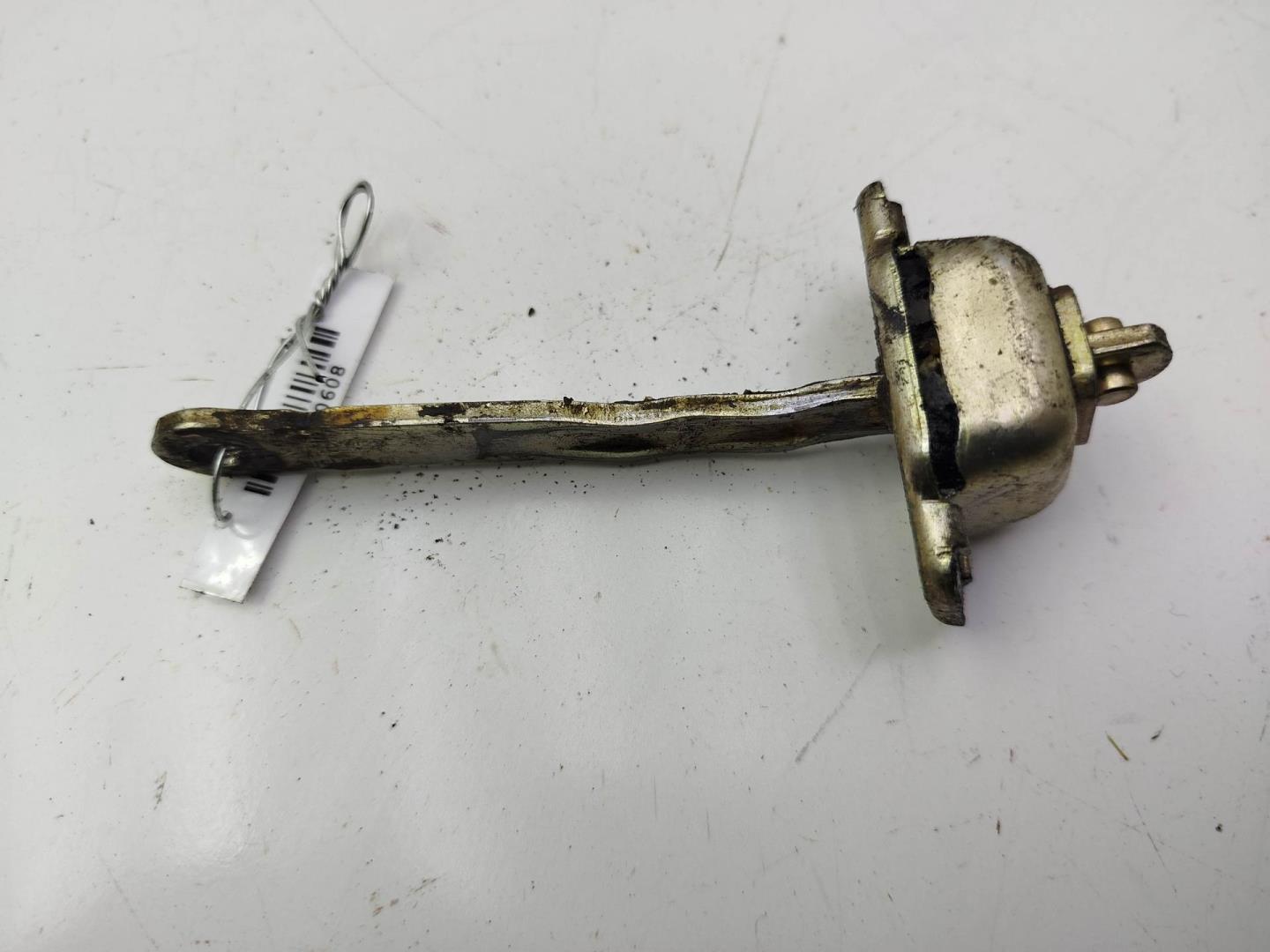 Ограничитель двери