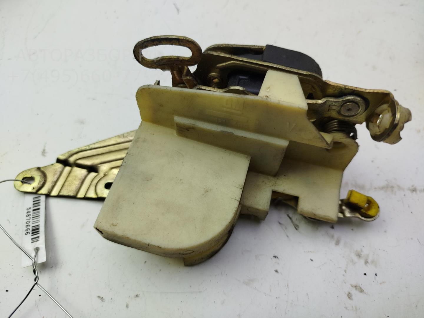 Замок двери передней правой