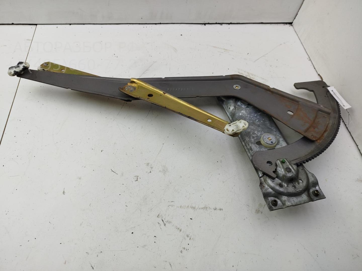 Стеклоподъемник механ. передний правый