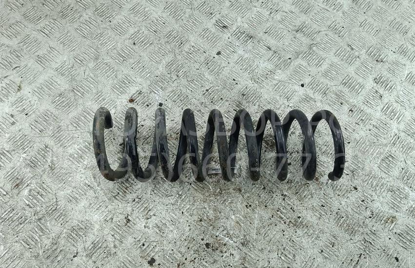 Пружина передняя