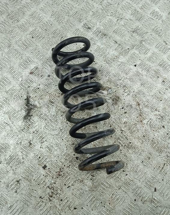 Пружина передняя