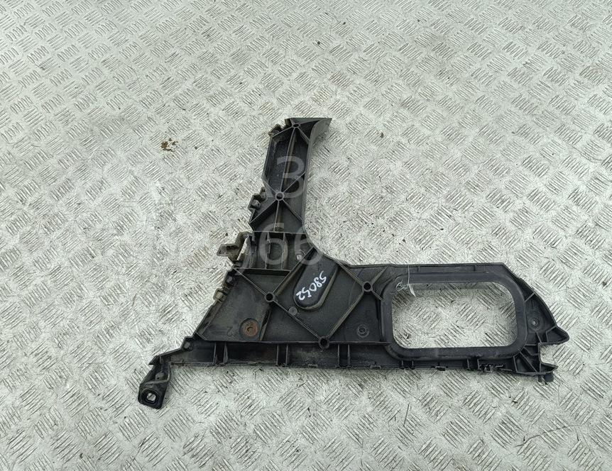 Кронштейн заднего бампера правый