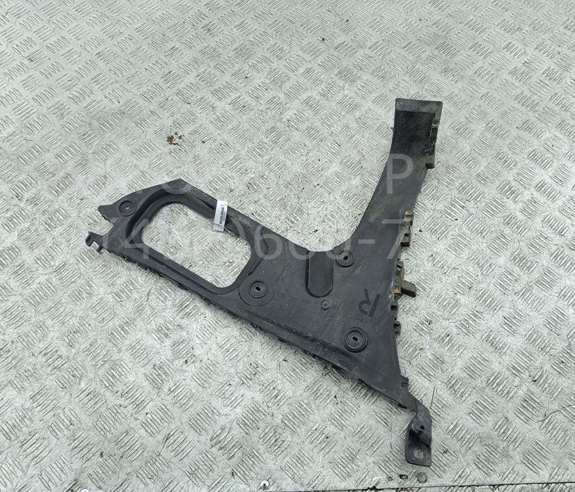 Кронштейн заднего бампера правый