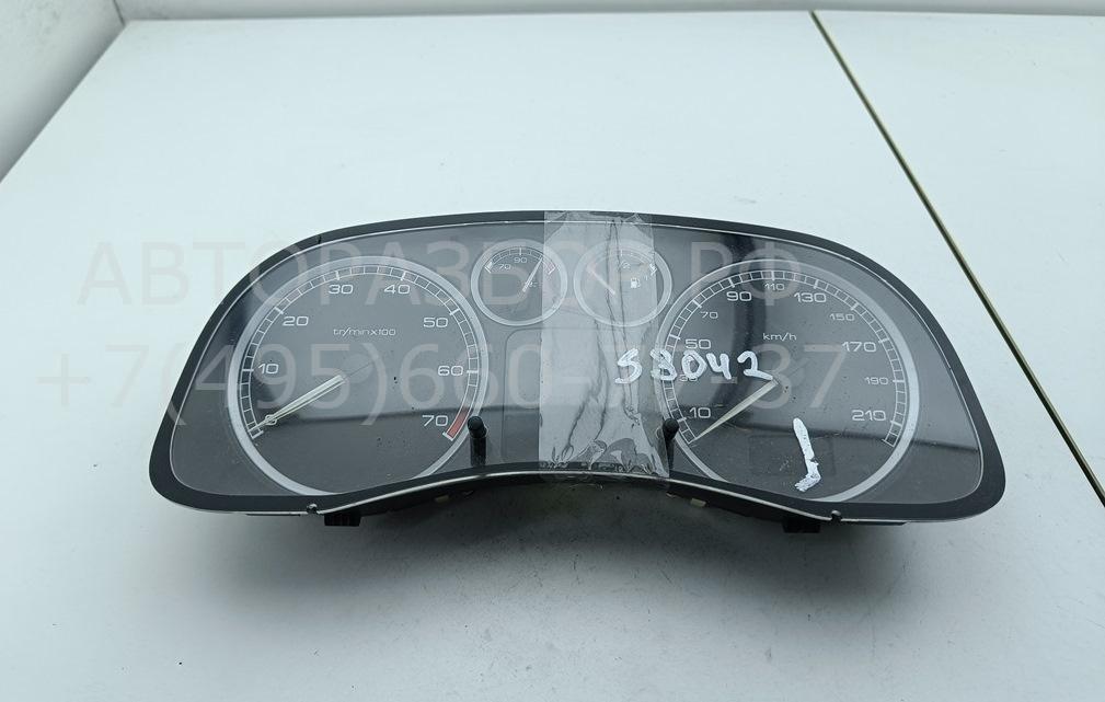 Панель приборов