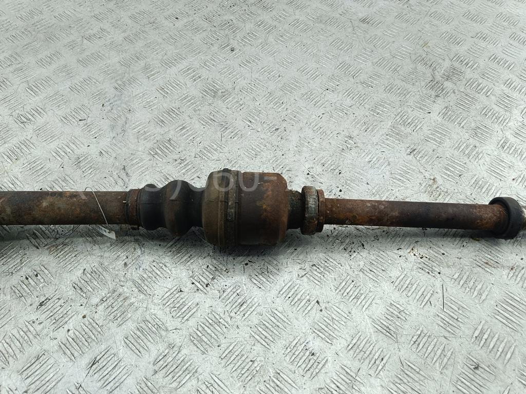 Полуось передняя правая