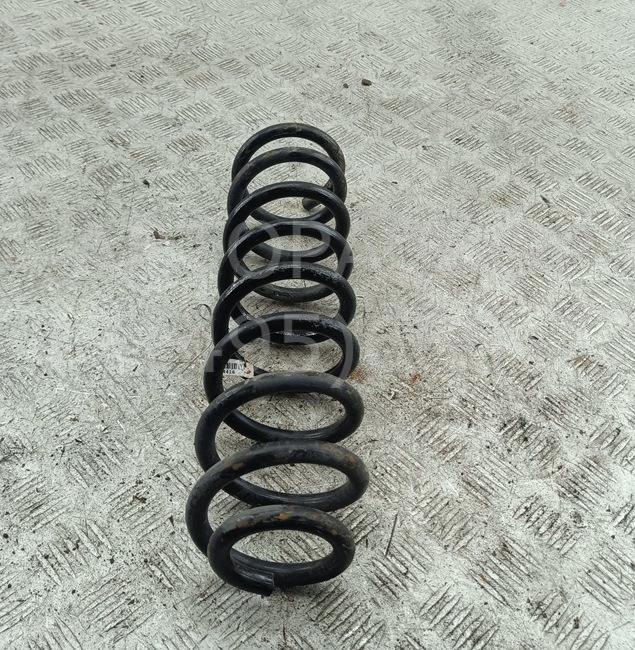 Пружина задняя