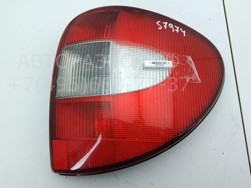 Фонарь задний правый