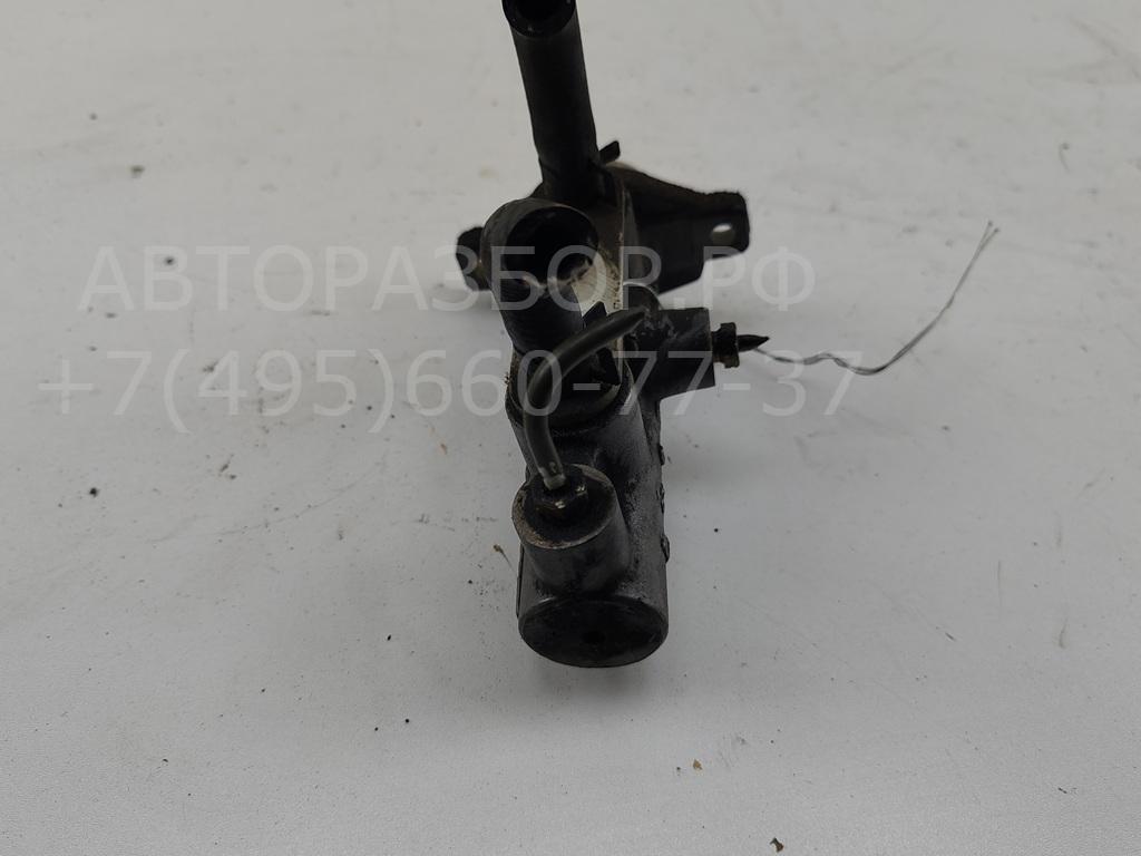 Цилиндр тормозной главный