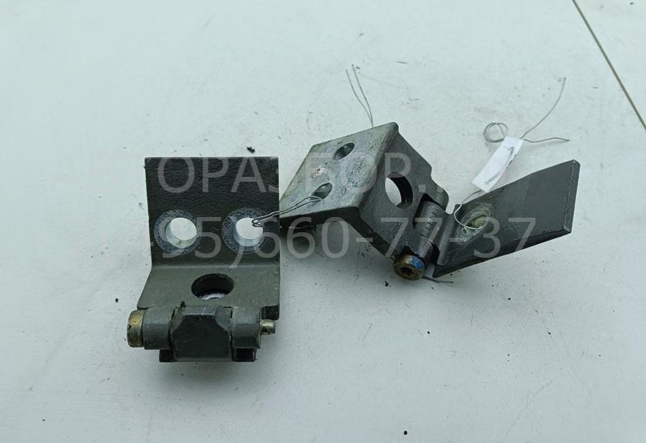 Петля двери