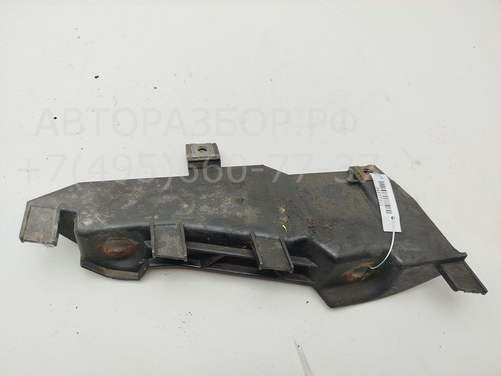 Кронштейн фар правый