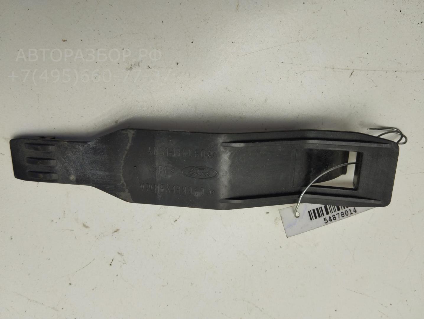 Кронштейн фар правый