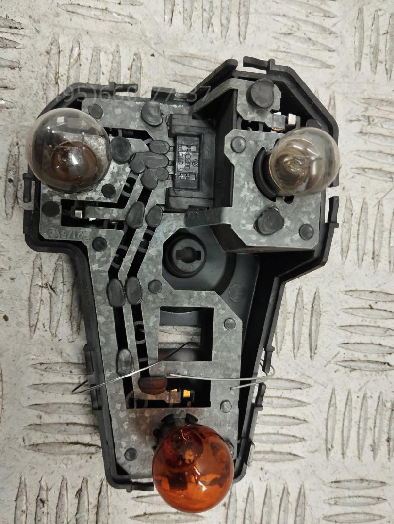 Плата заднего фонаря правого