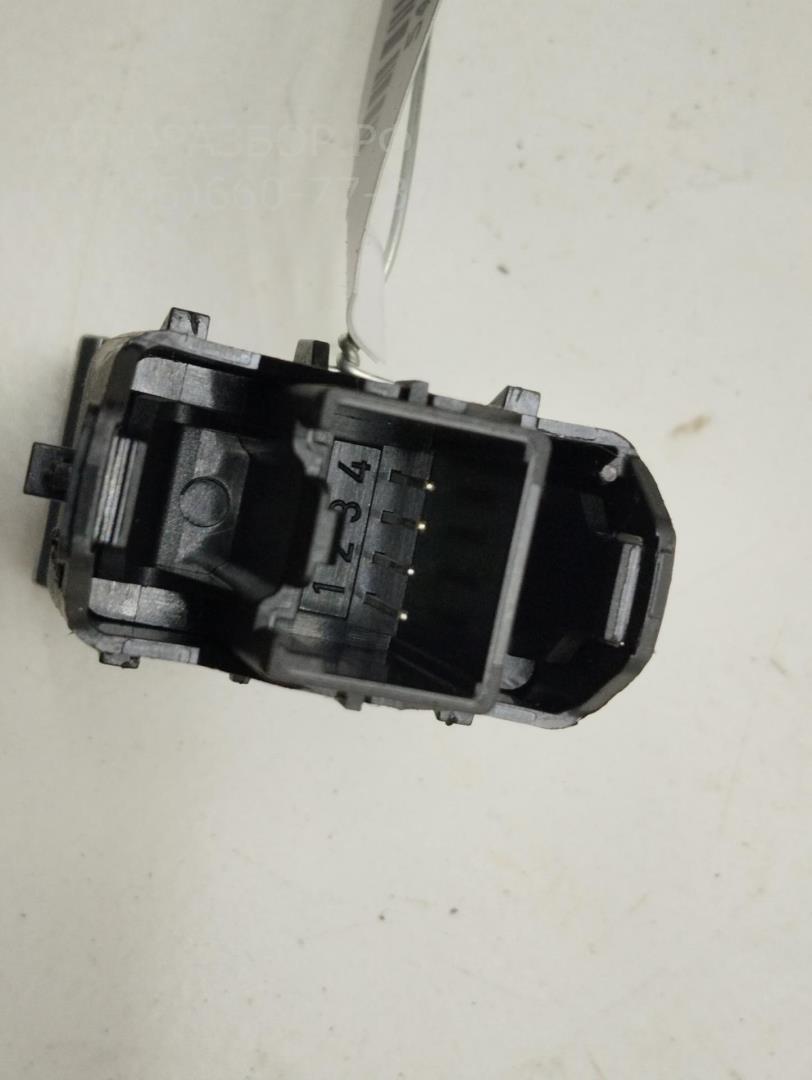 Кнопка стеклоподъемника