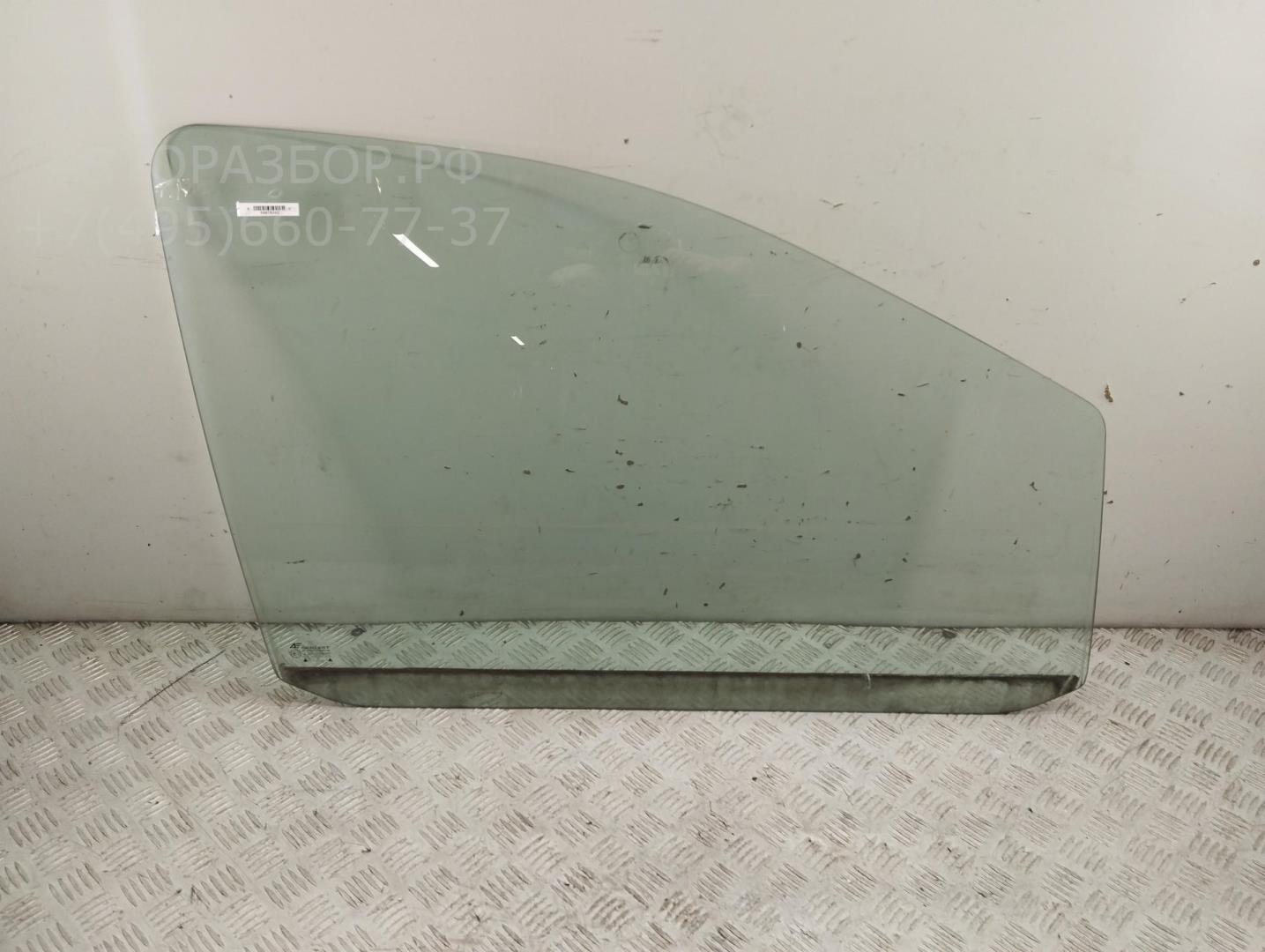 Стекло двери передней правой