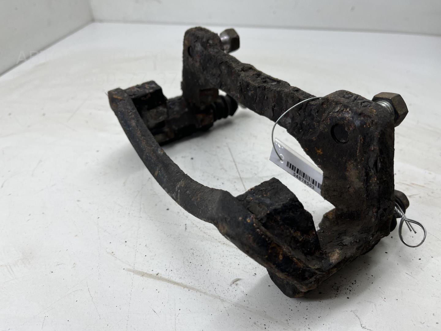 Скоба суппорта переднего