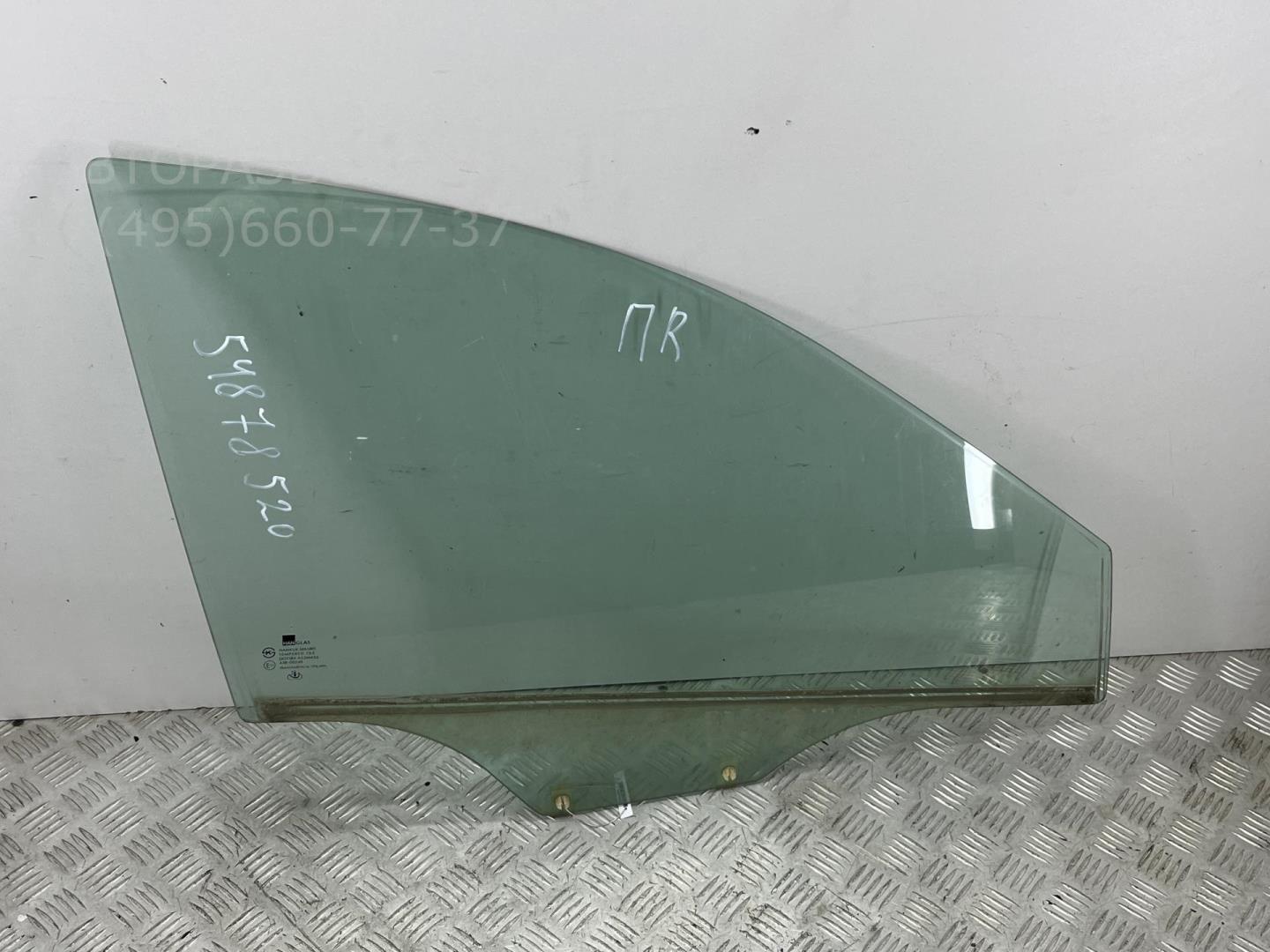 Стекло двери передней правой