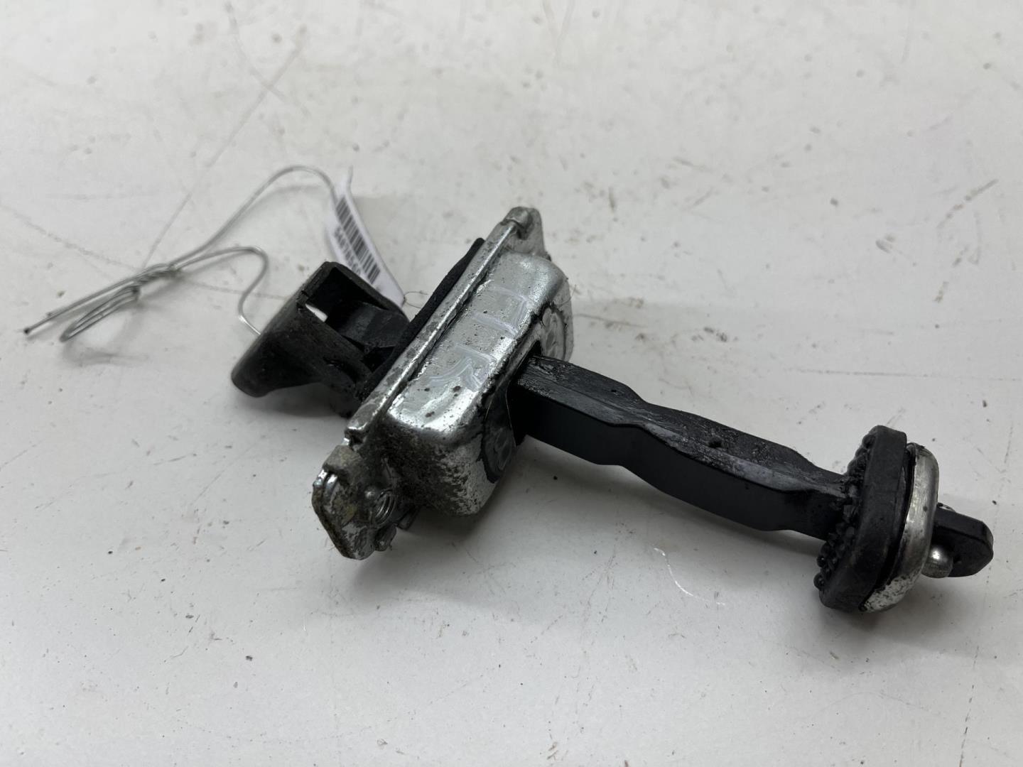 Ограничитель двери