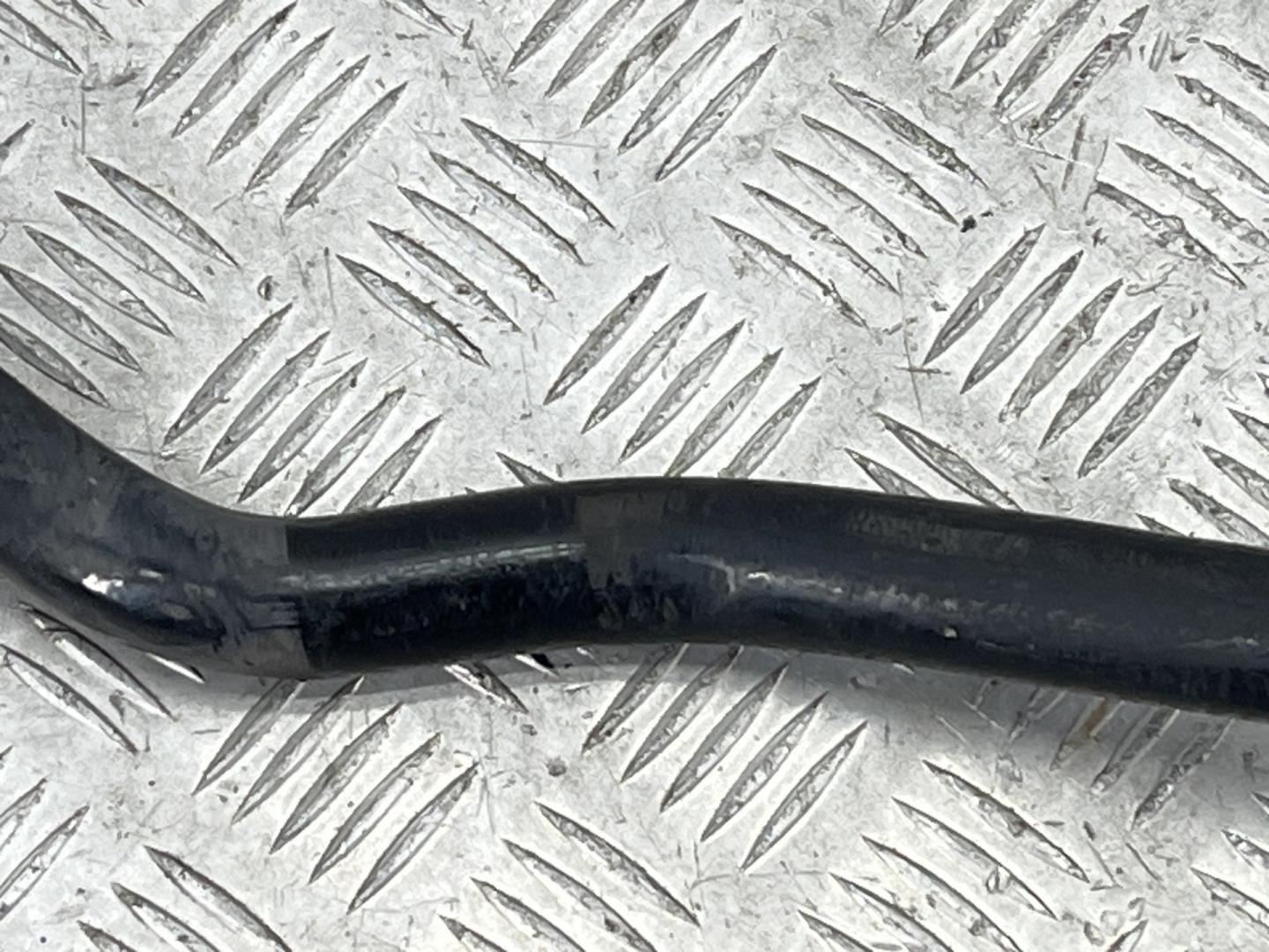 Стабилизатор передний