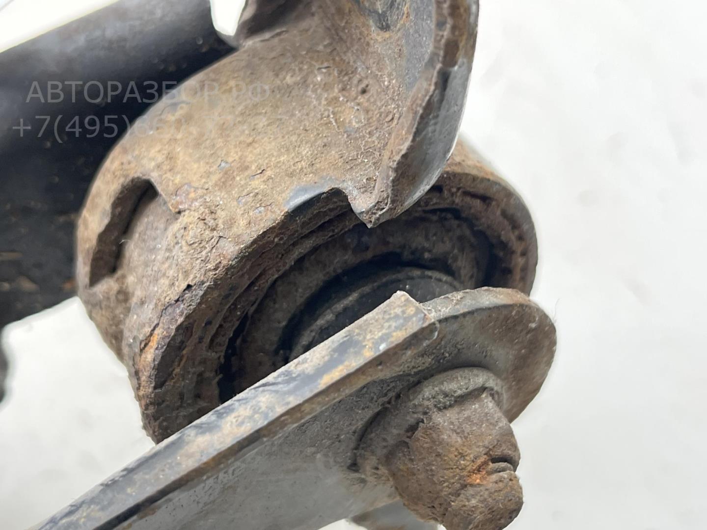 Рычаг задний правый