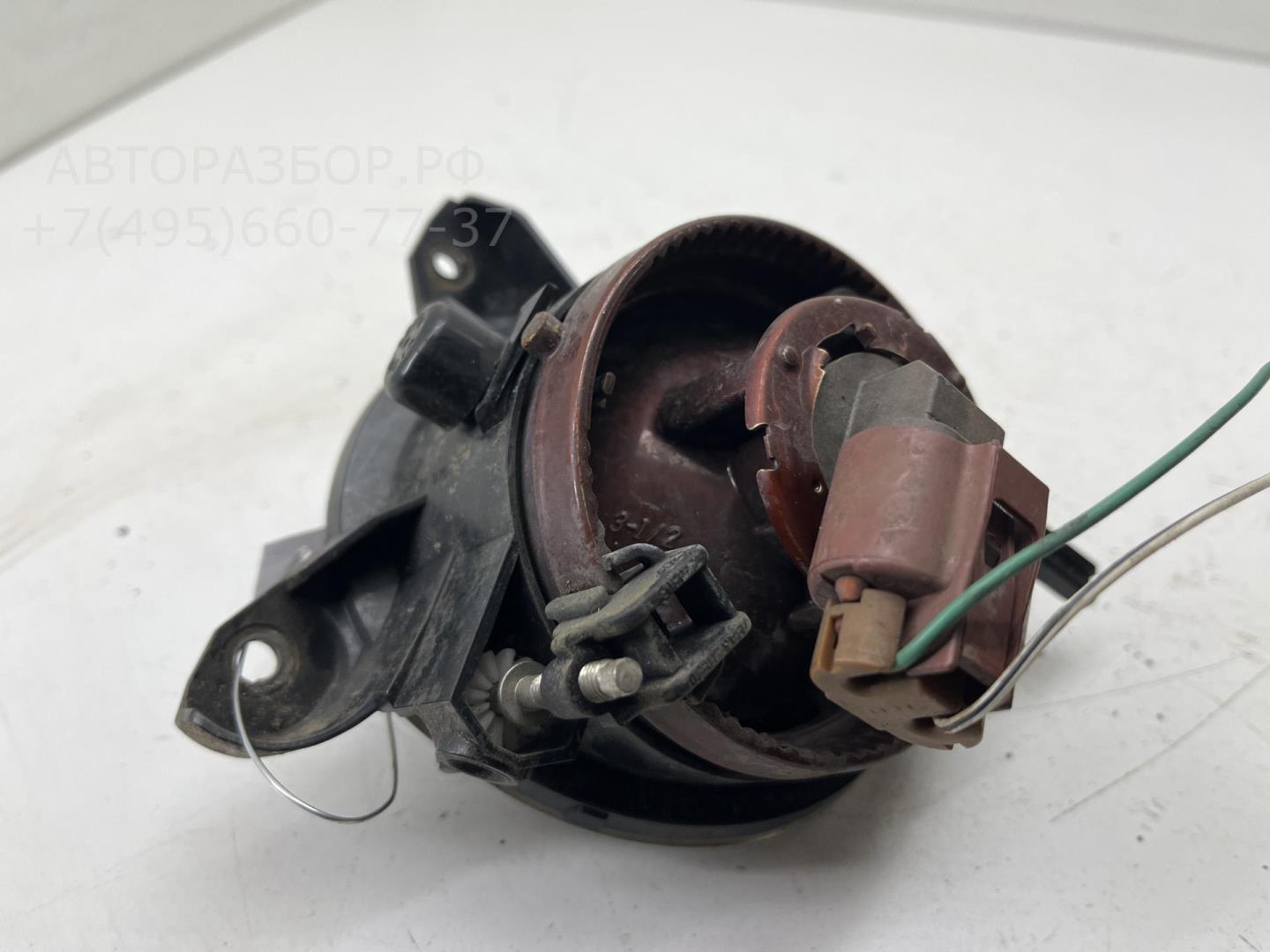 Фара противотуманная правая