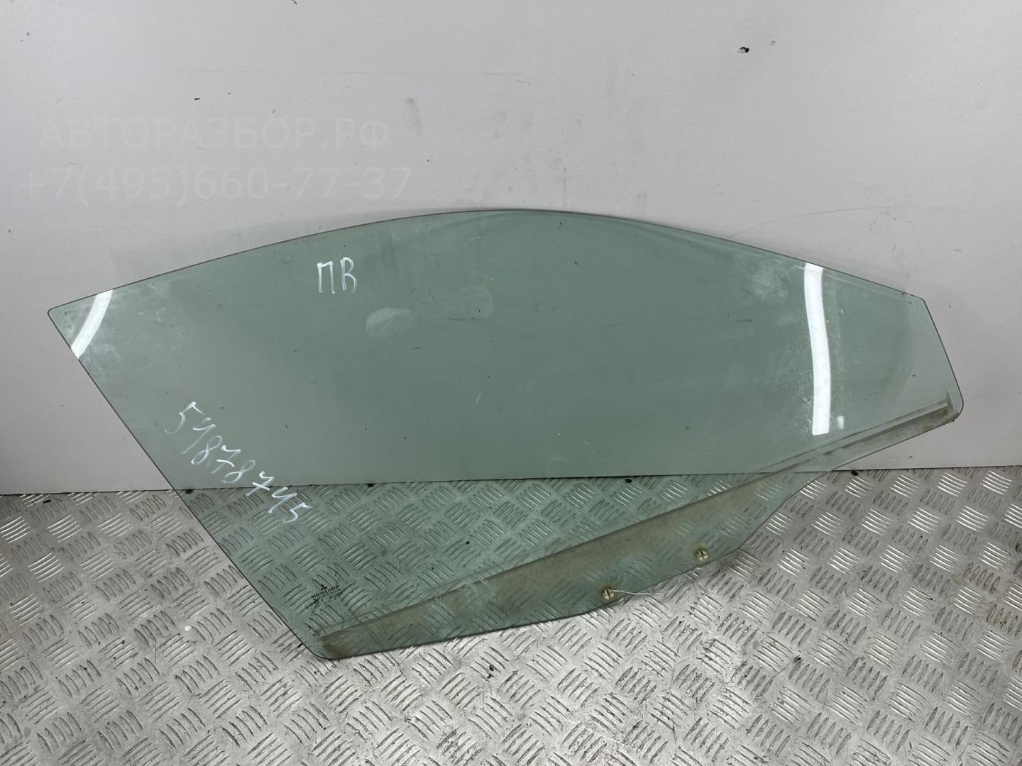 Стекло двери передней правой