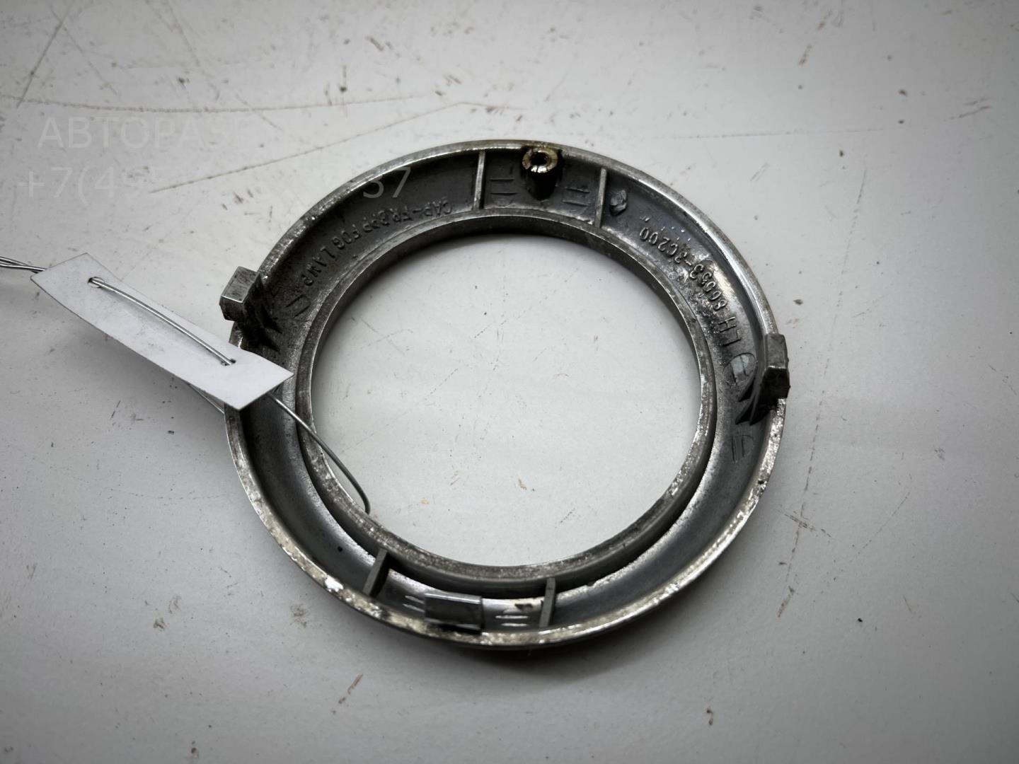 Рамка противотуманной фары левой