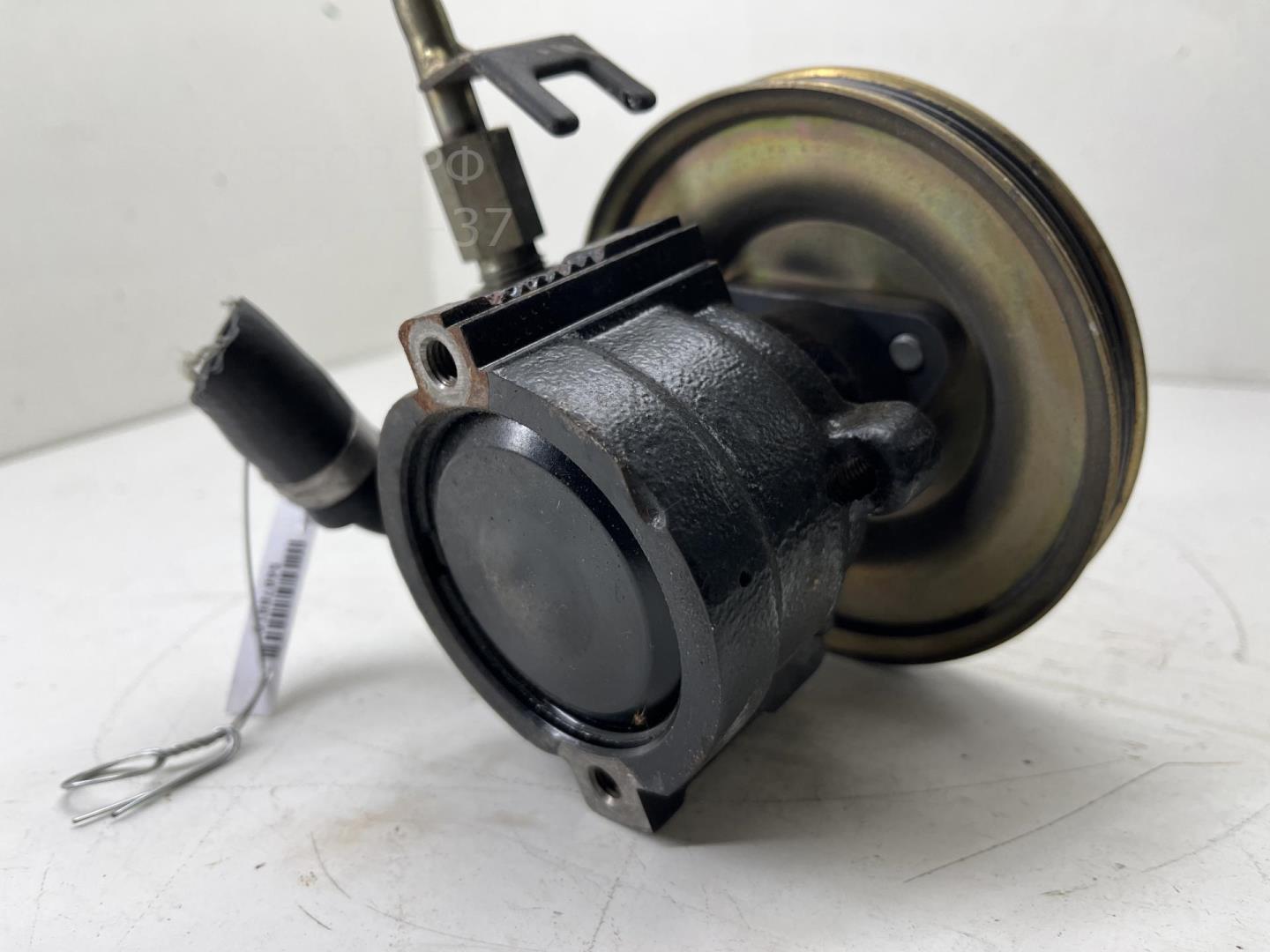 Насос ГУР (гидроусилитель руля)