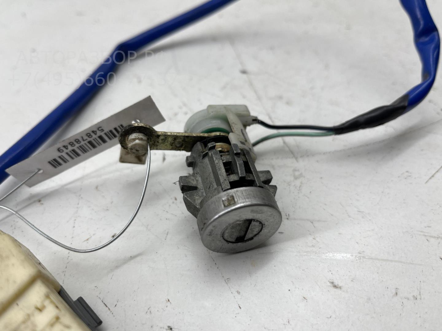 Вставка замка двери