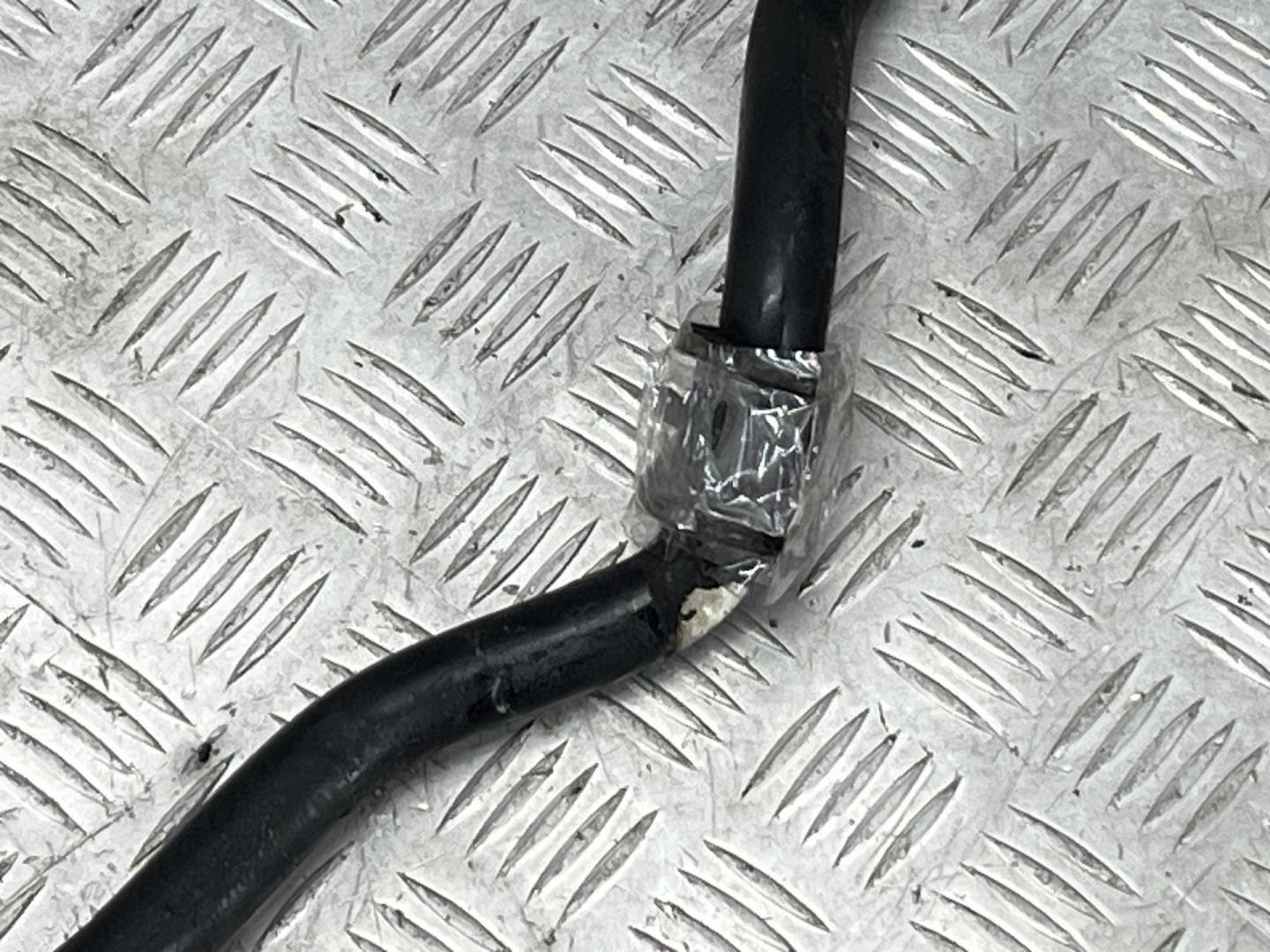 Стабилизатор передний