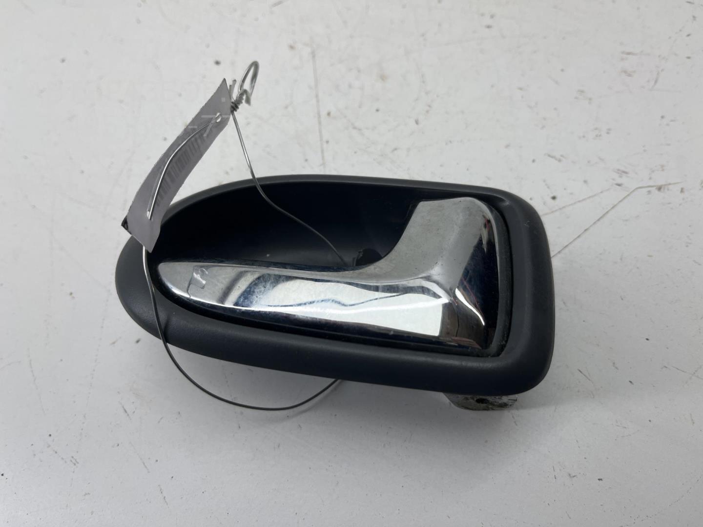 Ручка двери задней внутренняя правая