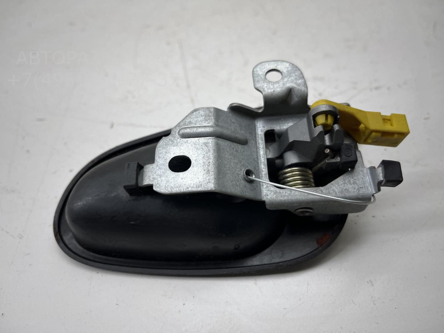 Ручка двери передней внутренняя правая