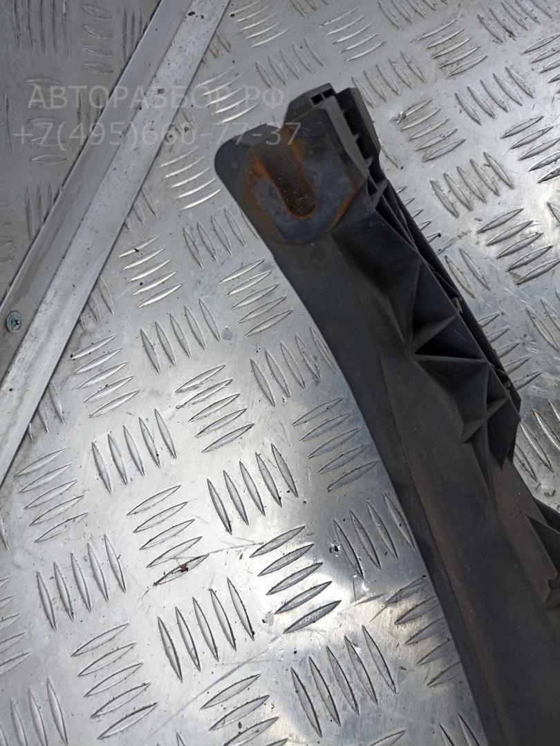 Усилитель переднего бампера