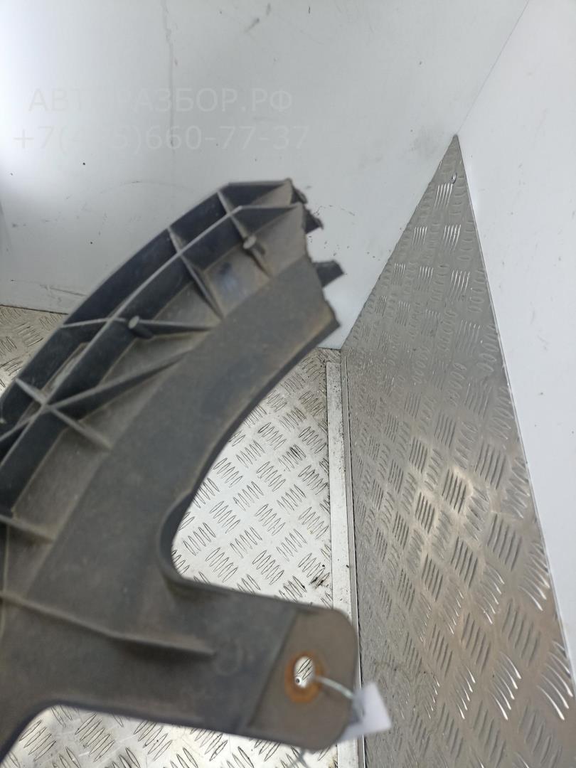 Усилитель переднего бампера