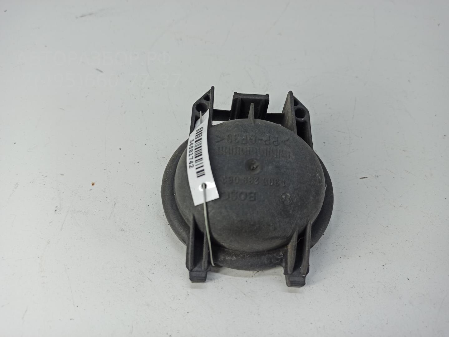 Крышка фары левой