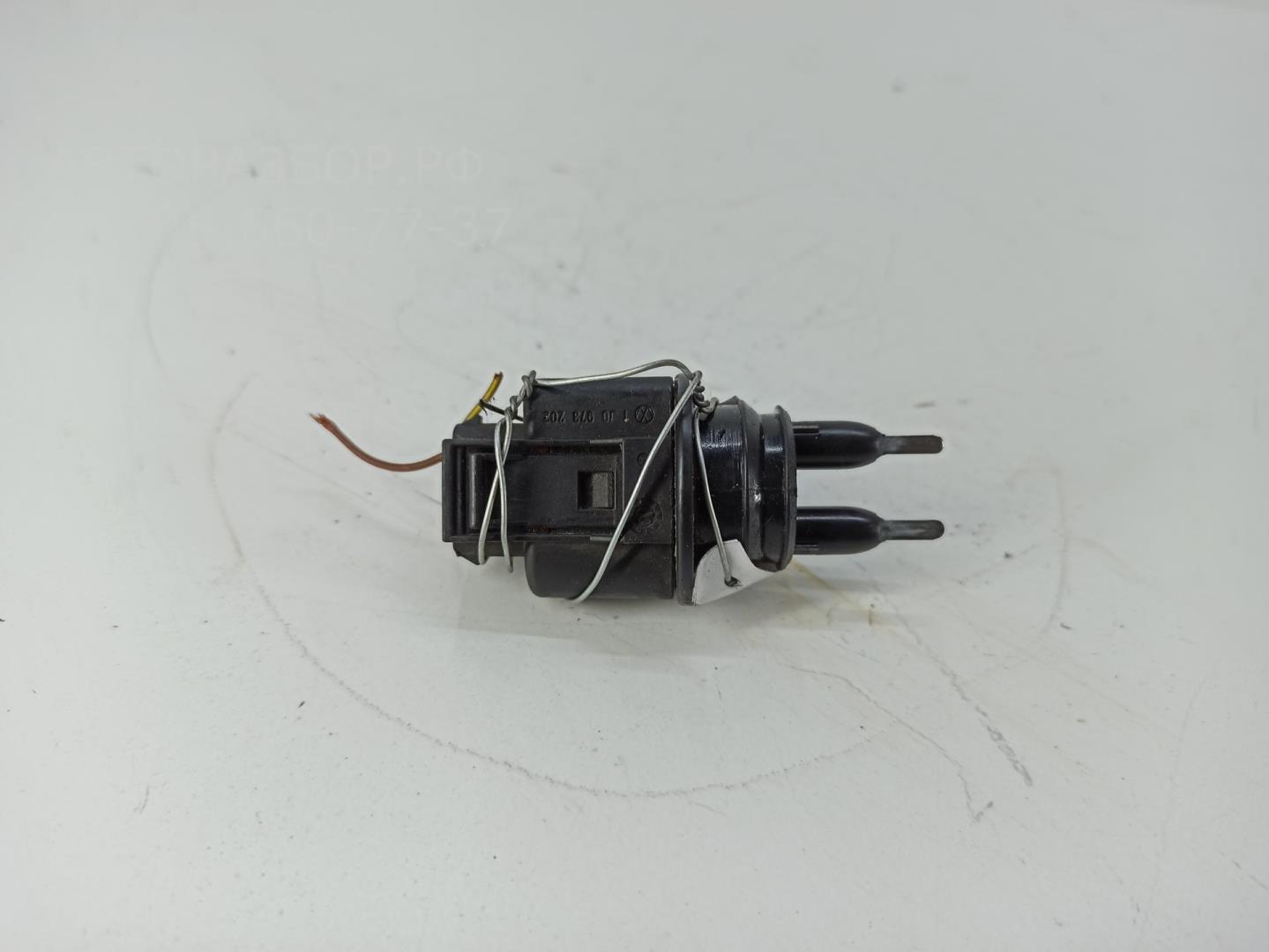 Датчик уровня в бачок омывателя