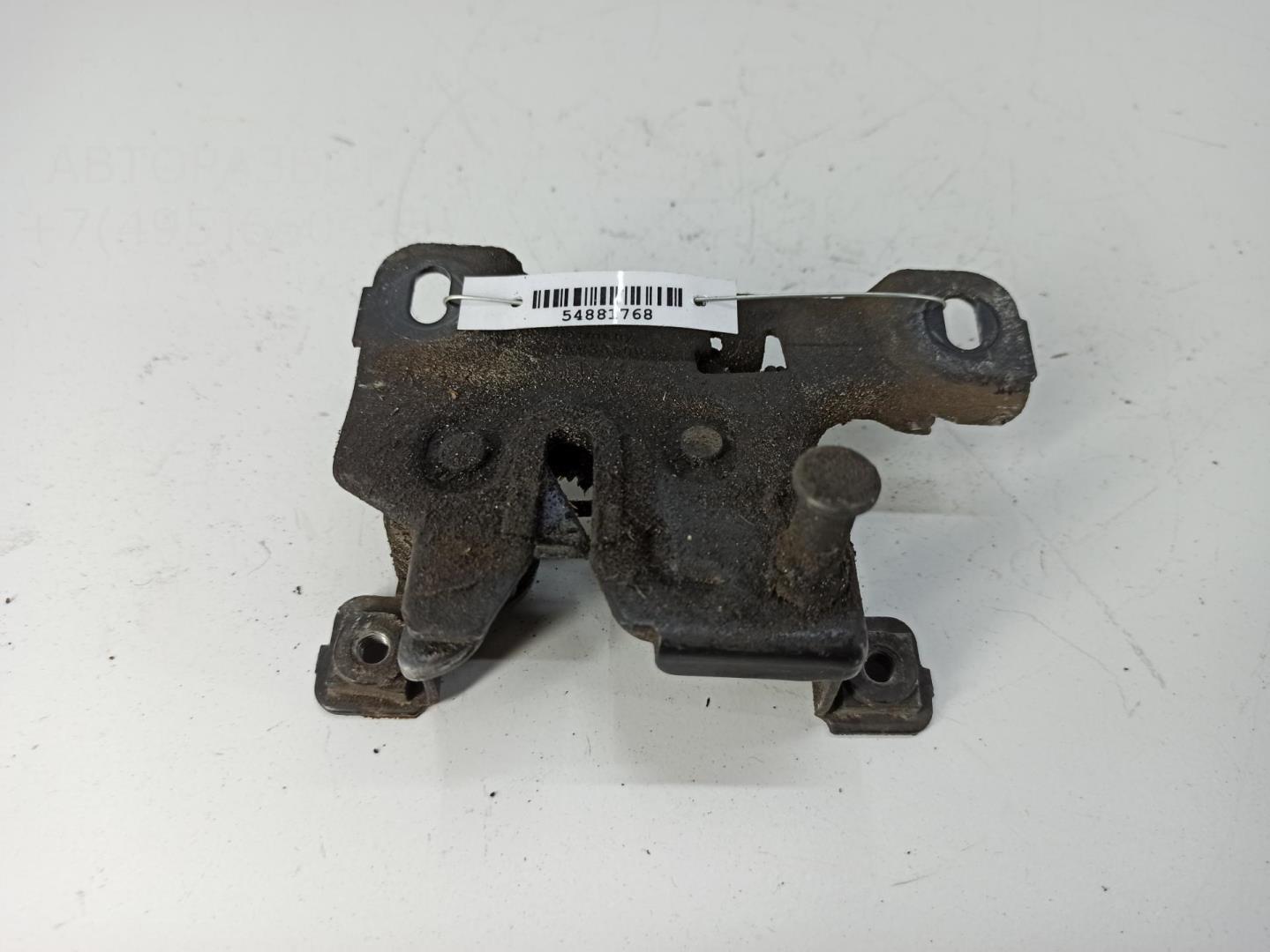 Замок капота