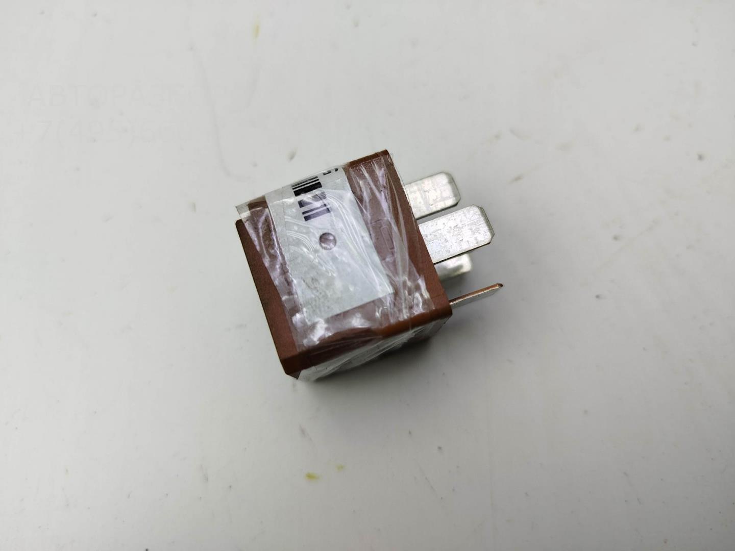 Реле топливного насоса