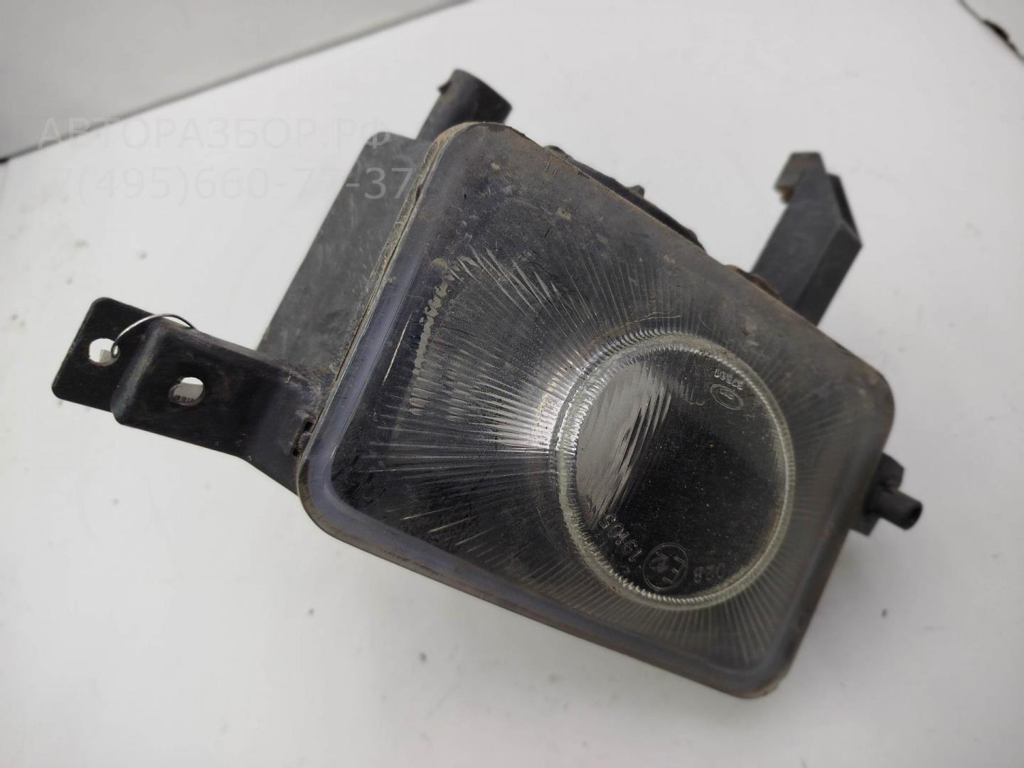 Фара противотуманная левая