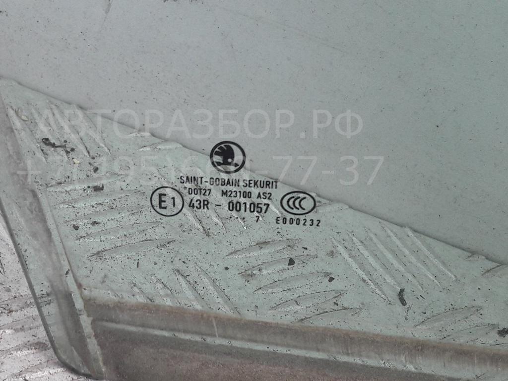 Стекло двери передней правой