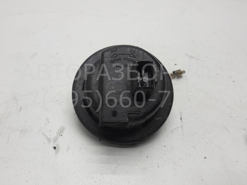 Крышка фары левой