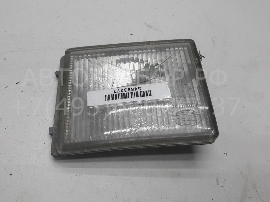 Отражатель передний правый у фары