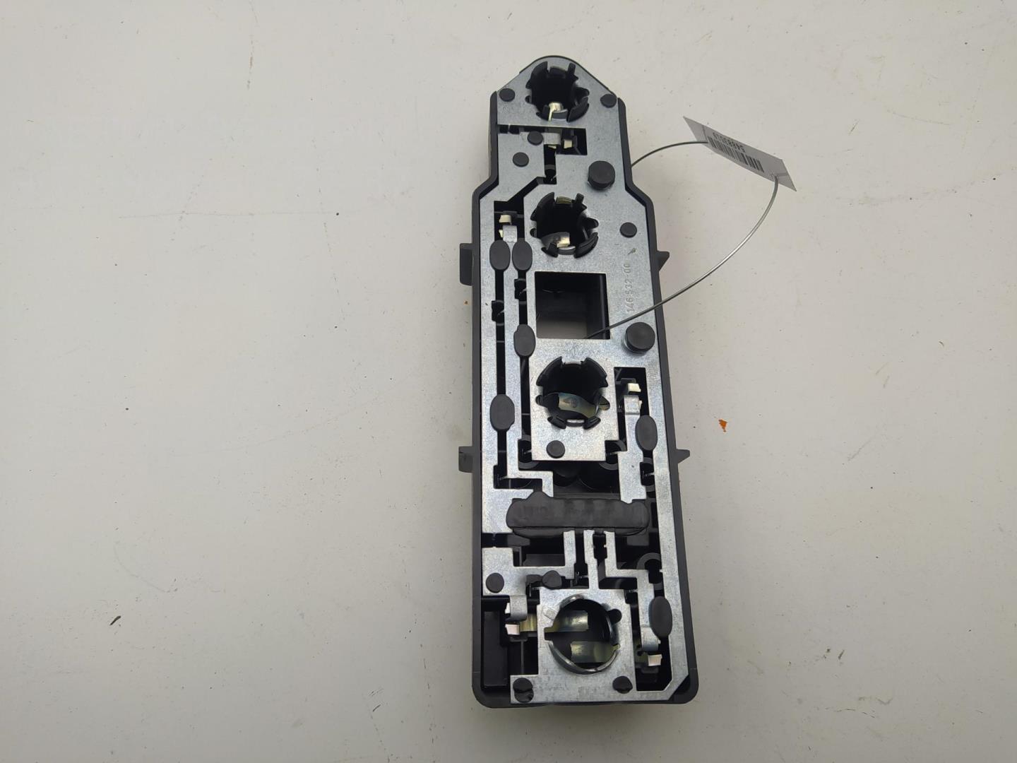 Плата заднего фонаря левого