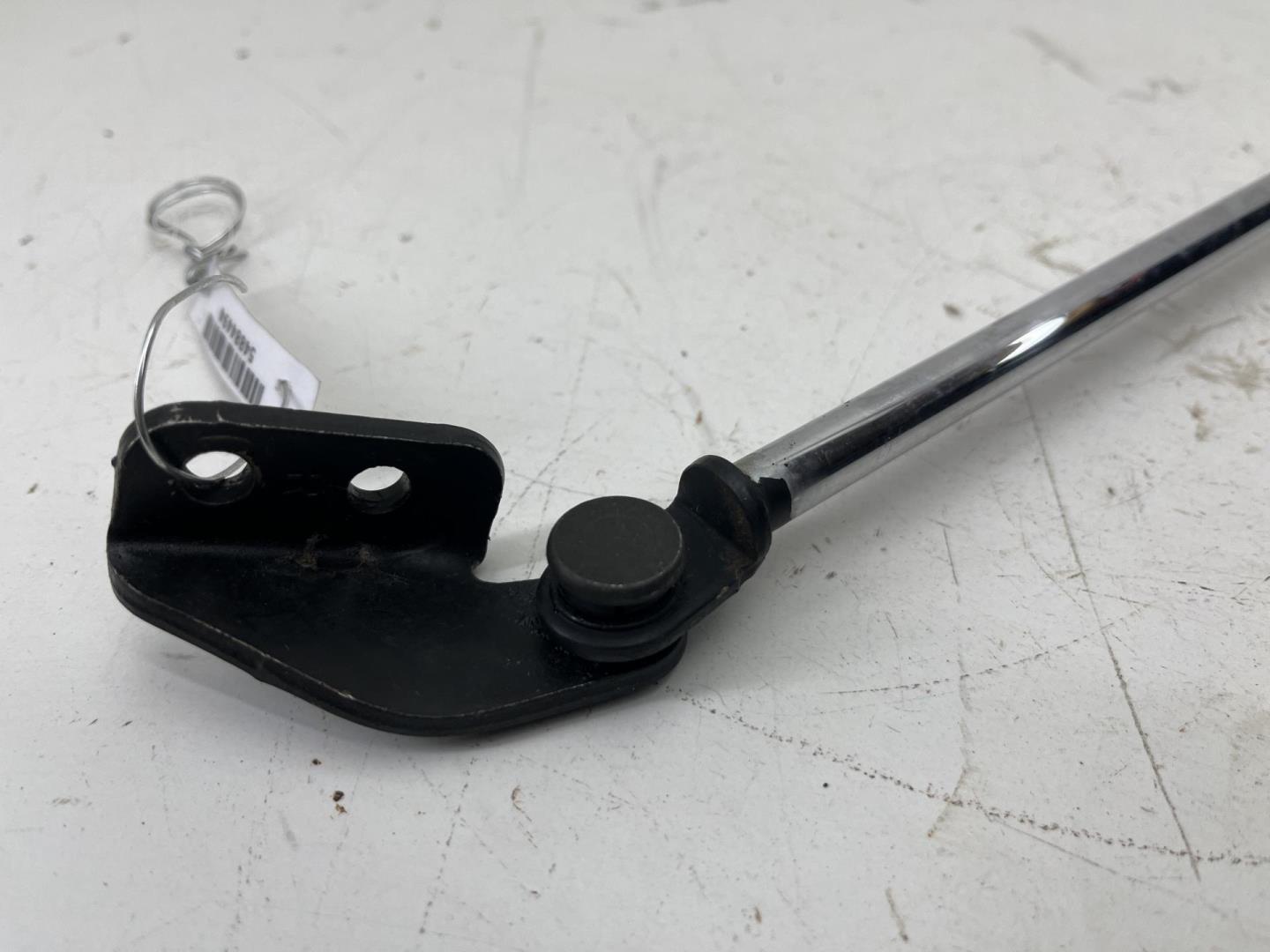 Амортизатор двери багажника