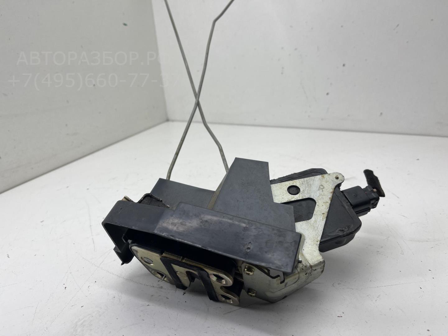 Замок двери задней правой