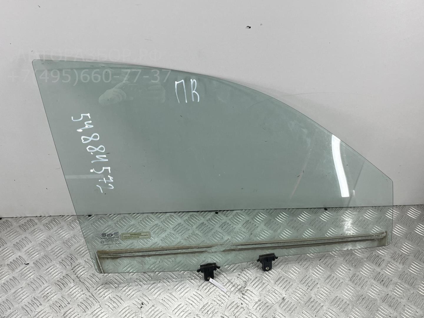 Стекло двери передней правой