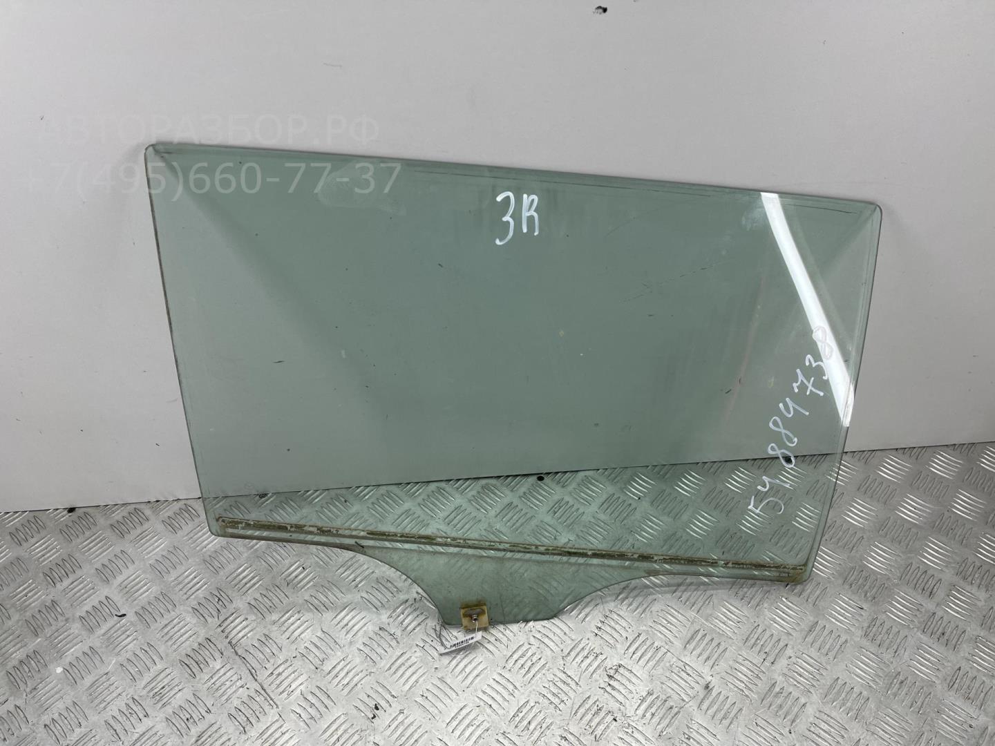 Стекло двери задней правой