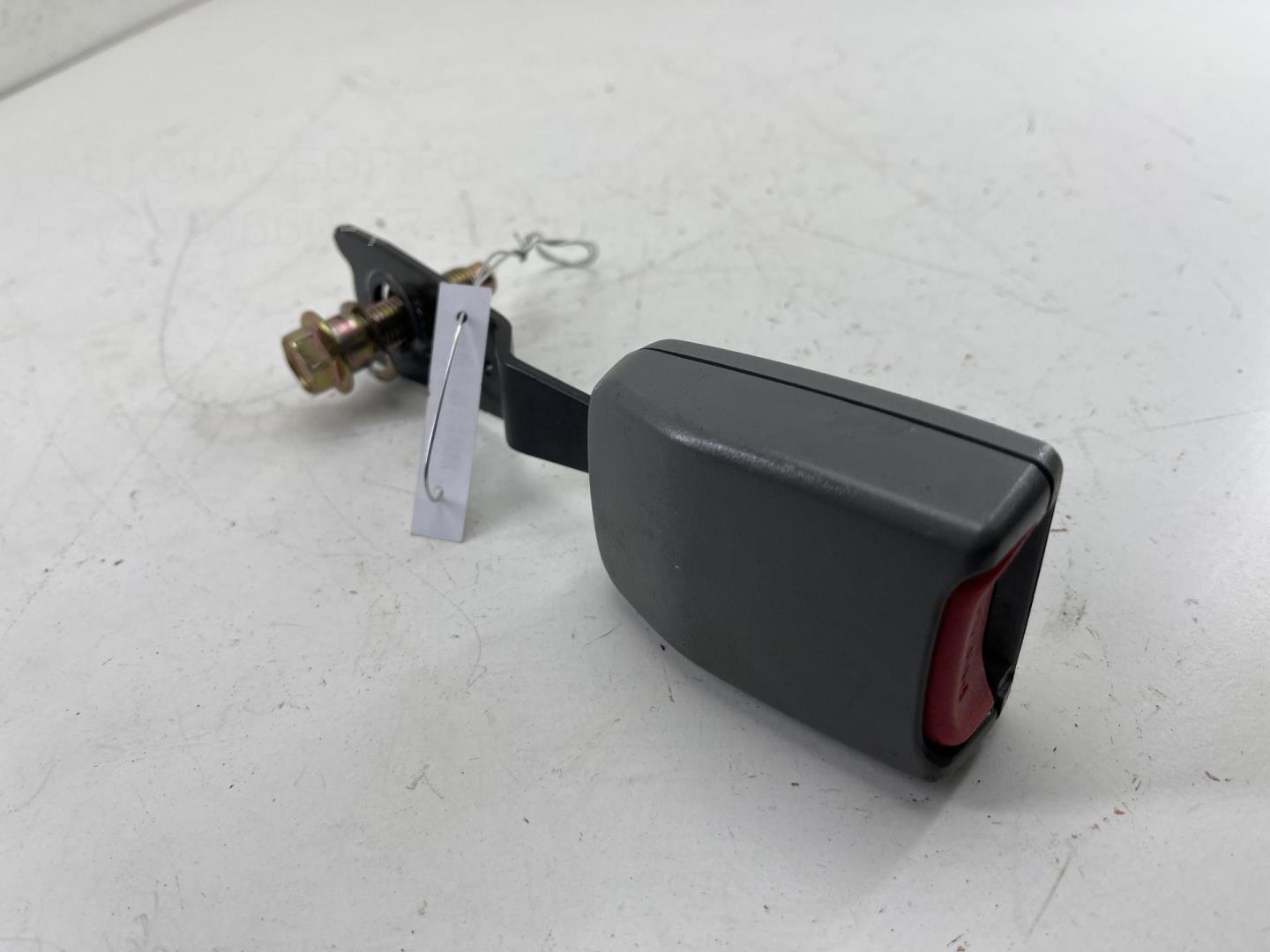 Ответная часть ремня безопасности