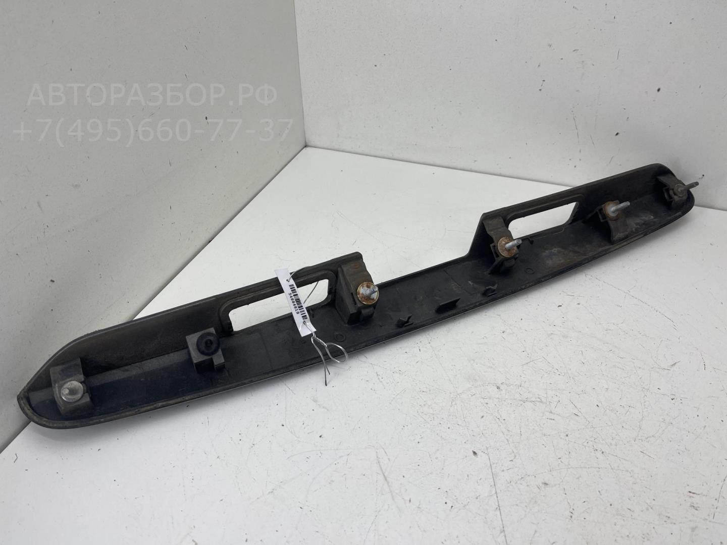 Накладка крышки багажника