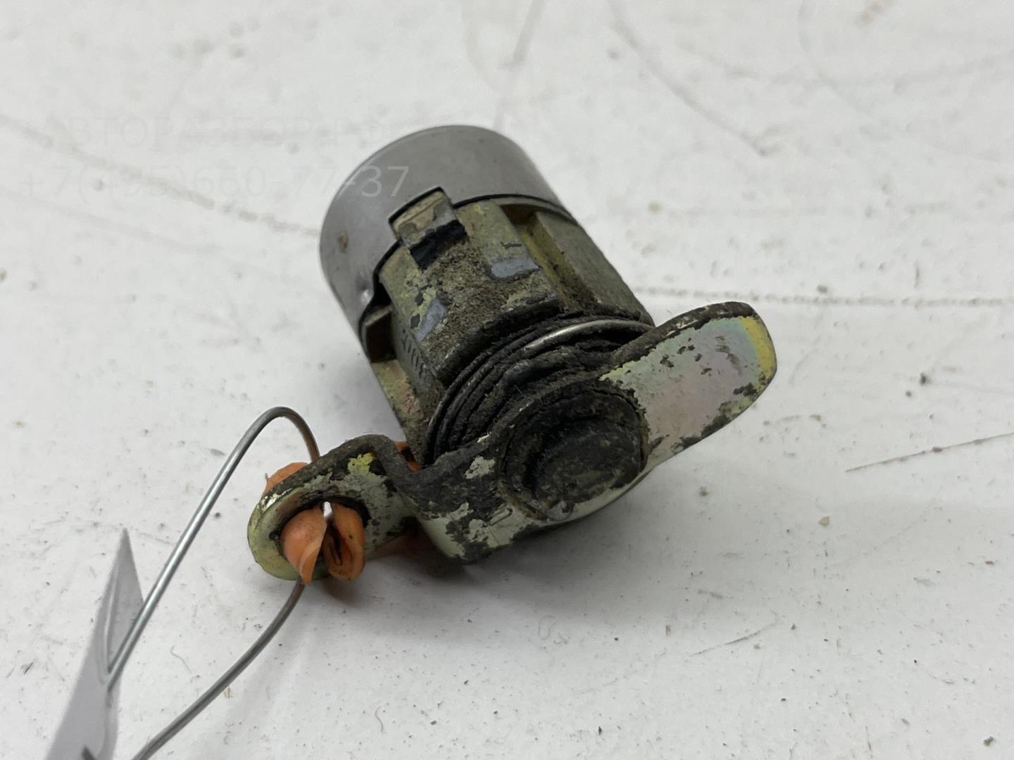 Вставка замка двери